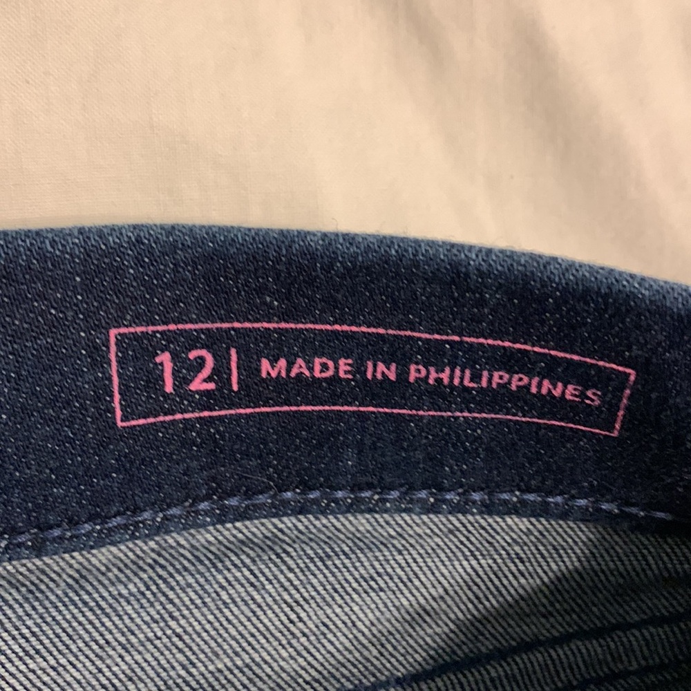 Brand new girls vineyard vines dark wash jeans size 12